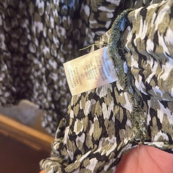 DEMOCRACY patterned button up short sleeve blouse sz XL - Picture 4 of 6